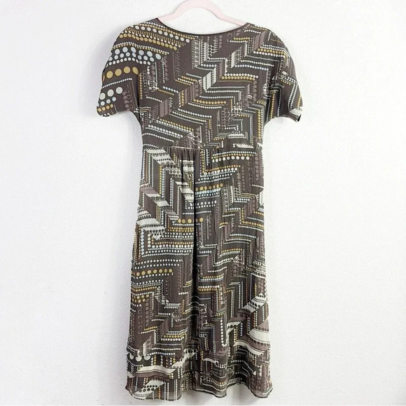 J. Jill 100% Silk Midi Dress V-neck Short Sleeves Geometric Pattern Lined size 4 - Picture 3 of 11